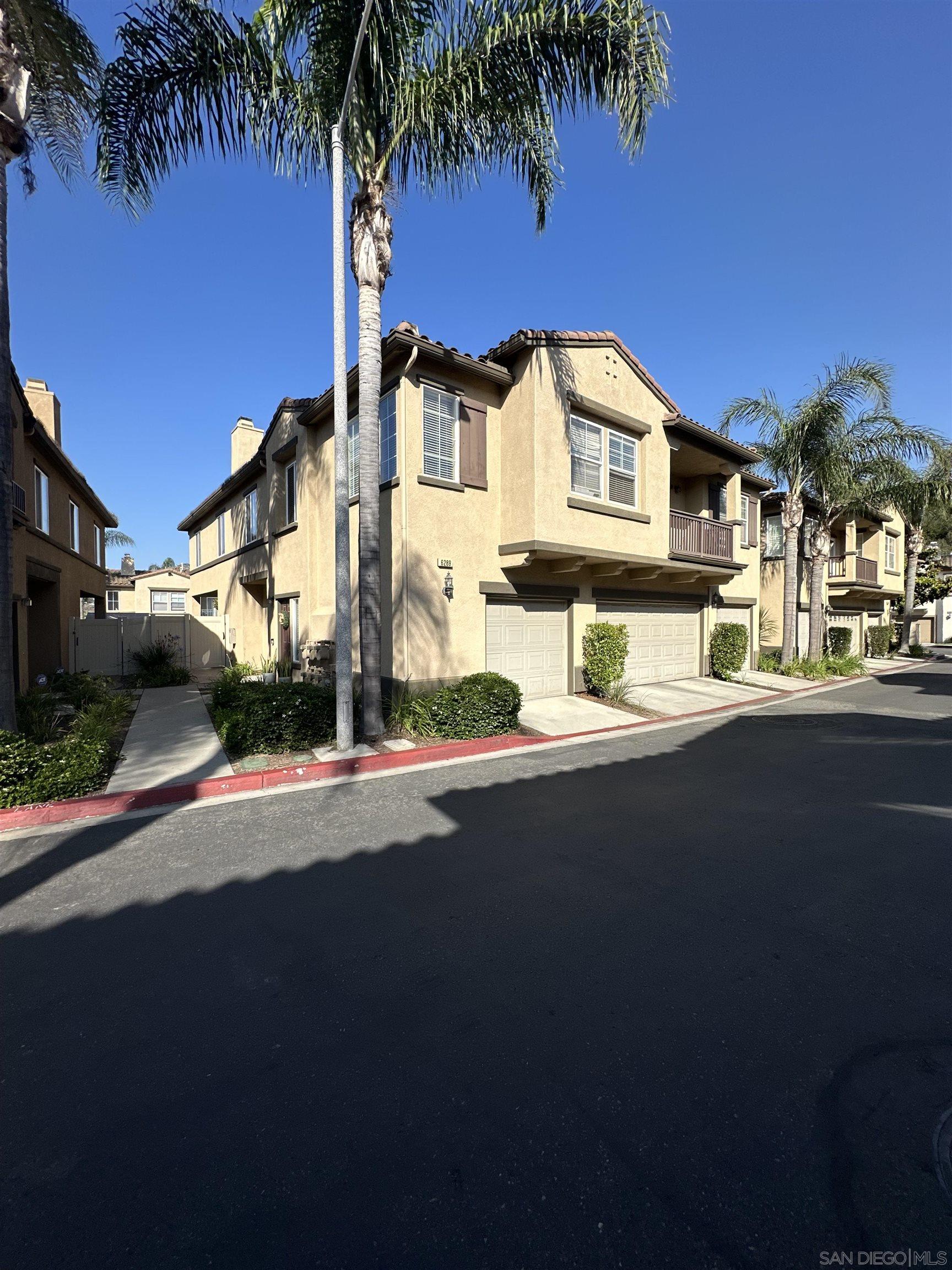 6289 Avenida De Las Vistas 2