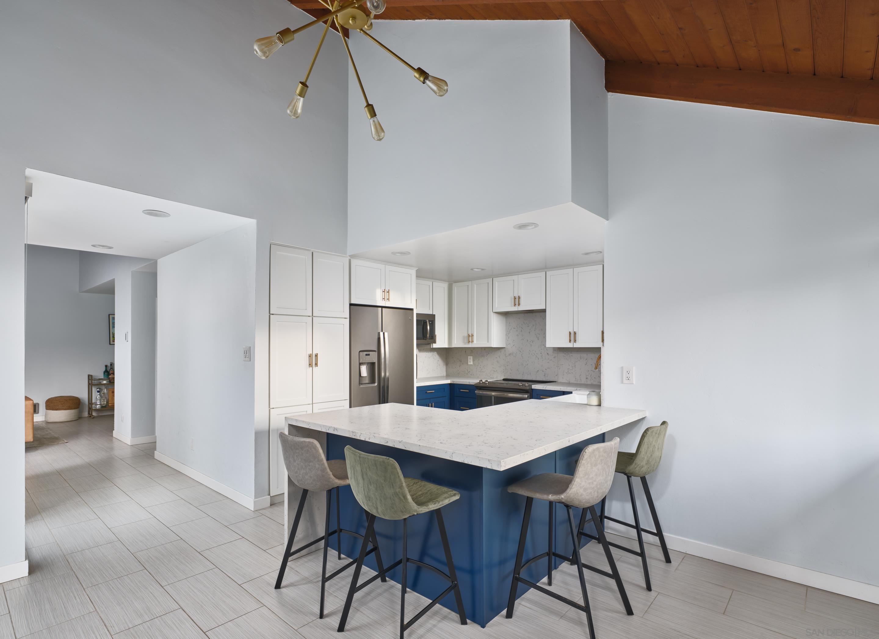325 S Sierra Ave 20