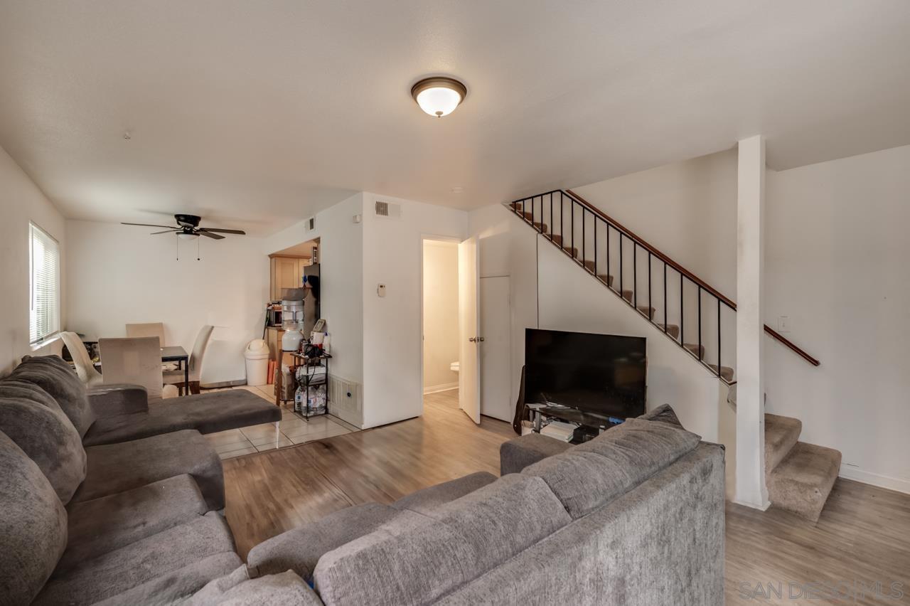 8713-15 Central Way
