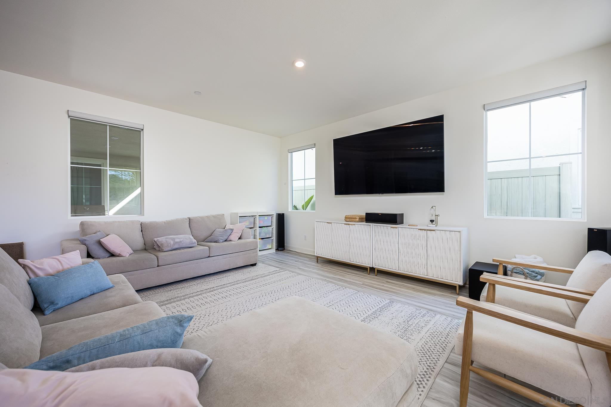 27941 Silo Ln