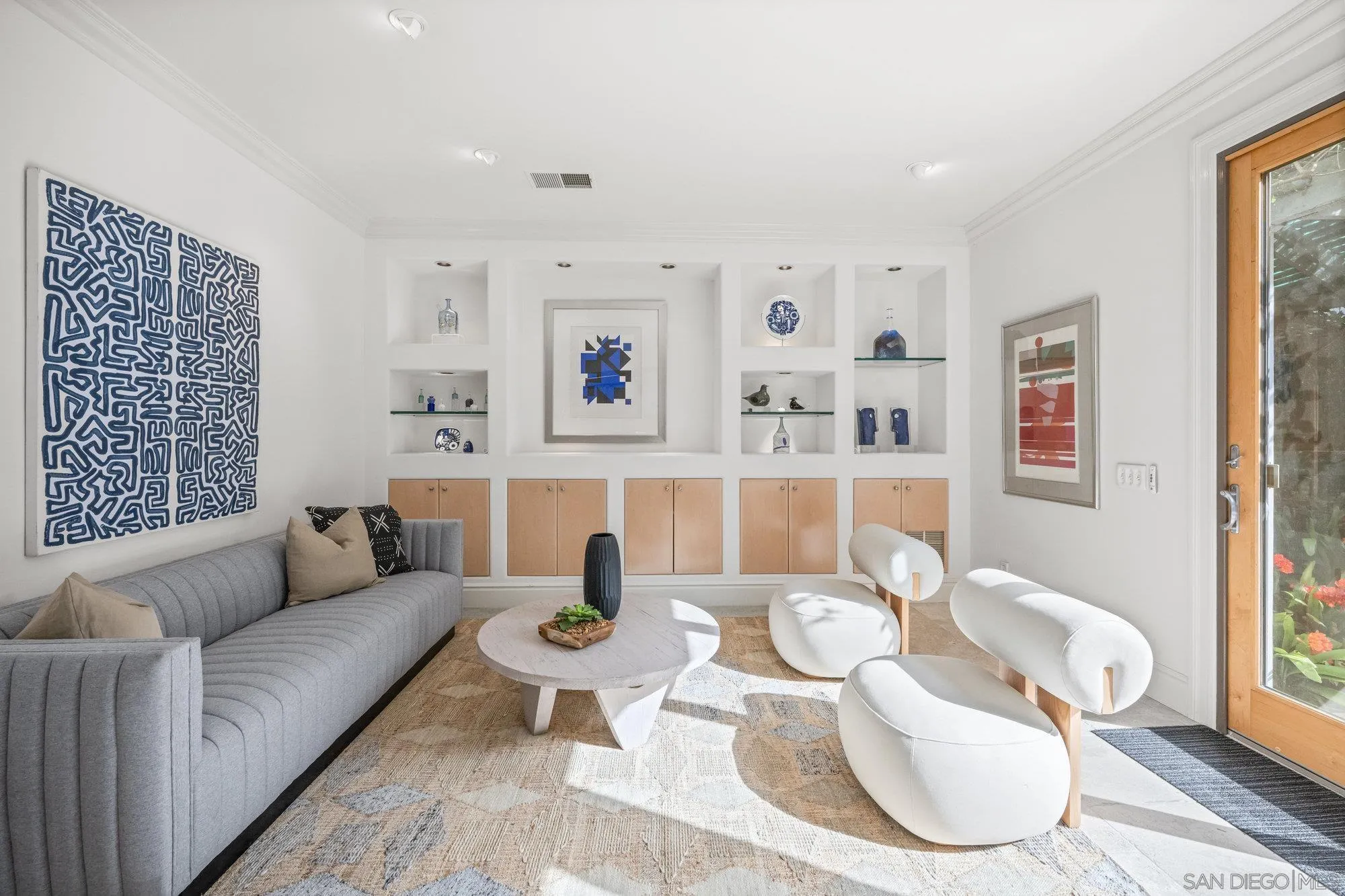 La Jolla, California 92037, United States, 4 Bedrooms Bedrooms, ,3 BathroomsBathrooms,Residential,Pending,109509