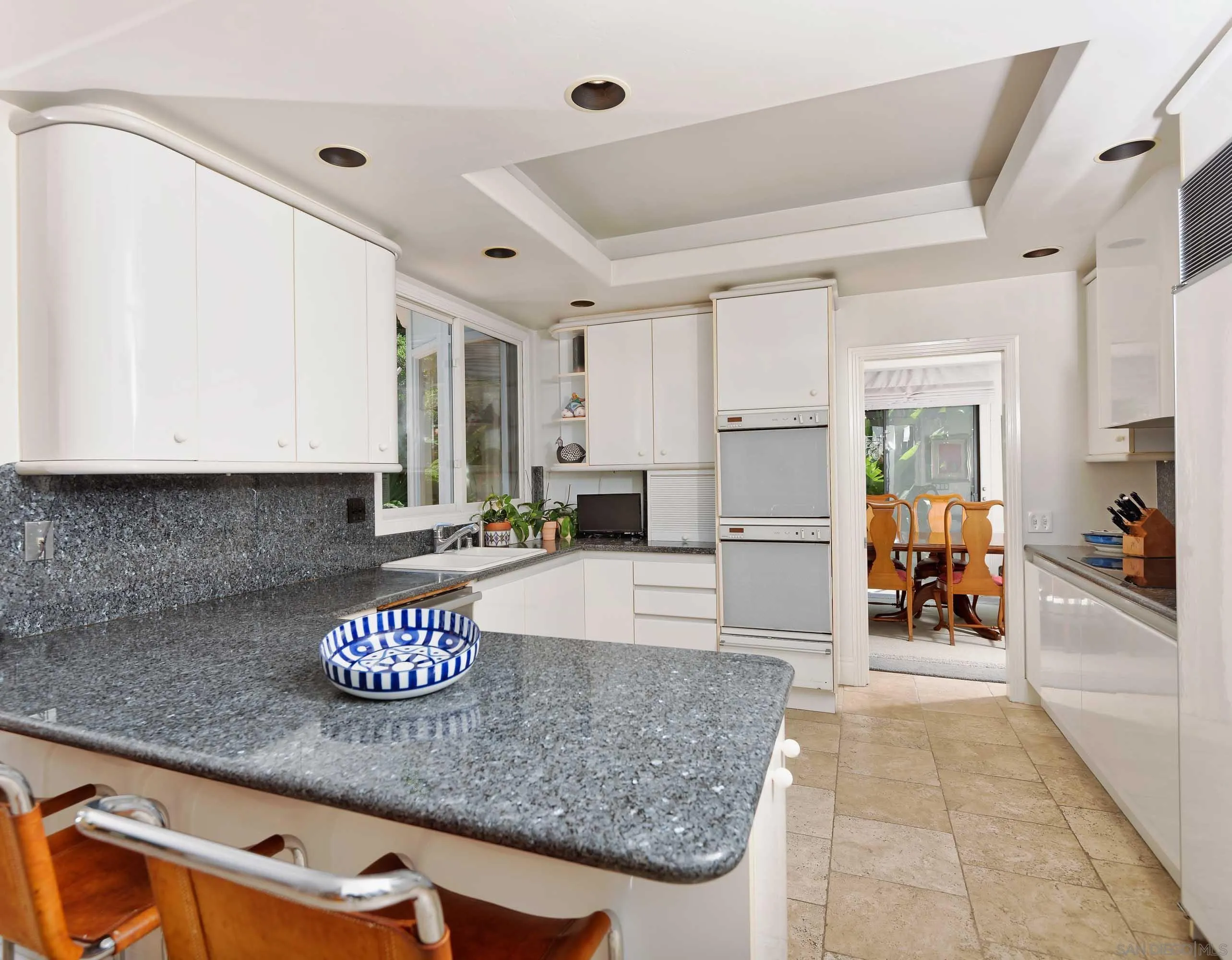 La Jolla, California 92037, United States, 4 Bedrooms Bedrooms, ,3 BathroomsBathrooms,Residential,Pending,109509