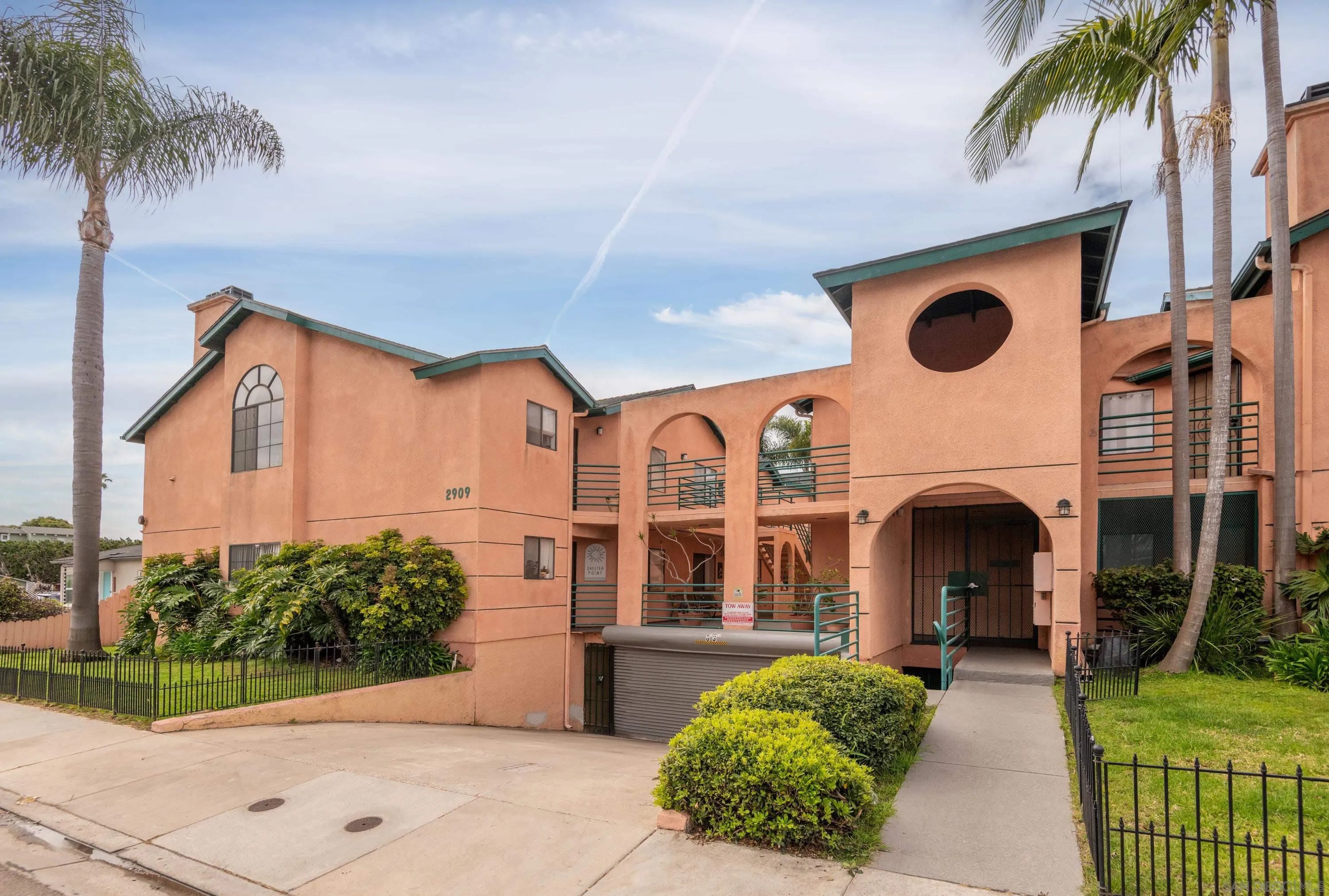 San Diego, California 92106, United States, 2 Bedrooms Bedrooms, ,2 BathroomsBathrooms,Residential,Pending,110999