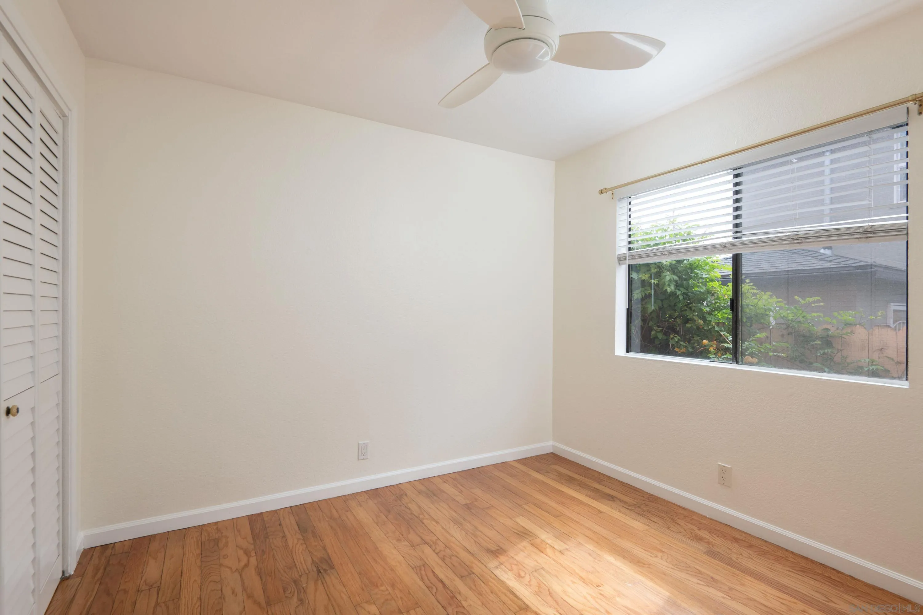 San Diego, California 92106, United States, 2 Bedrooms Bedrooms, ,2 BathroomsBathrooms,Residential,Pending,110999