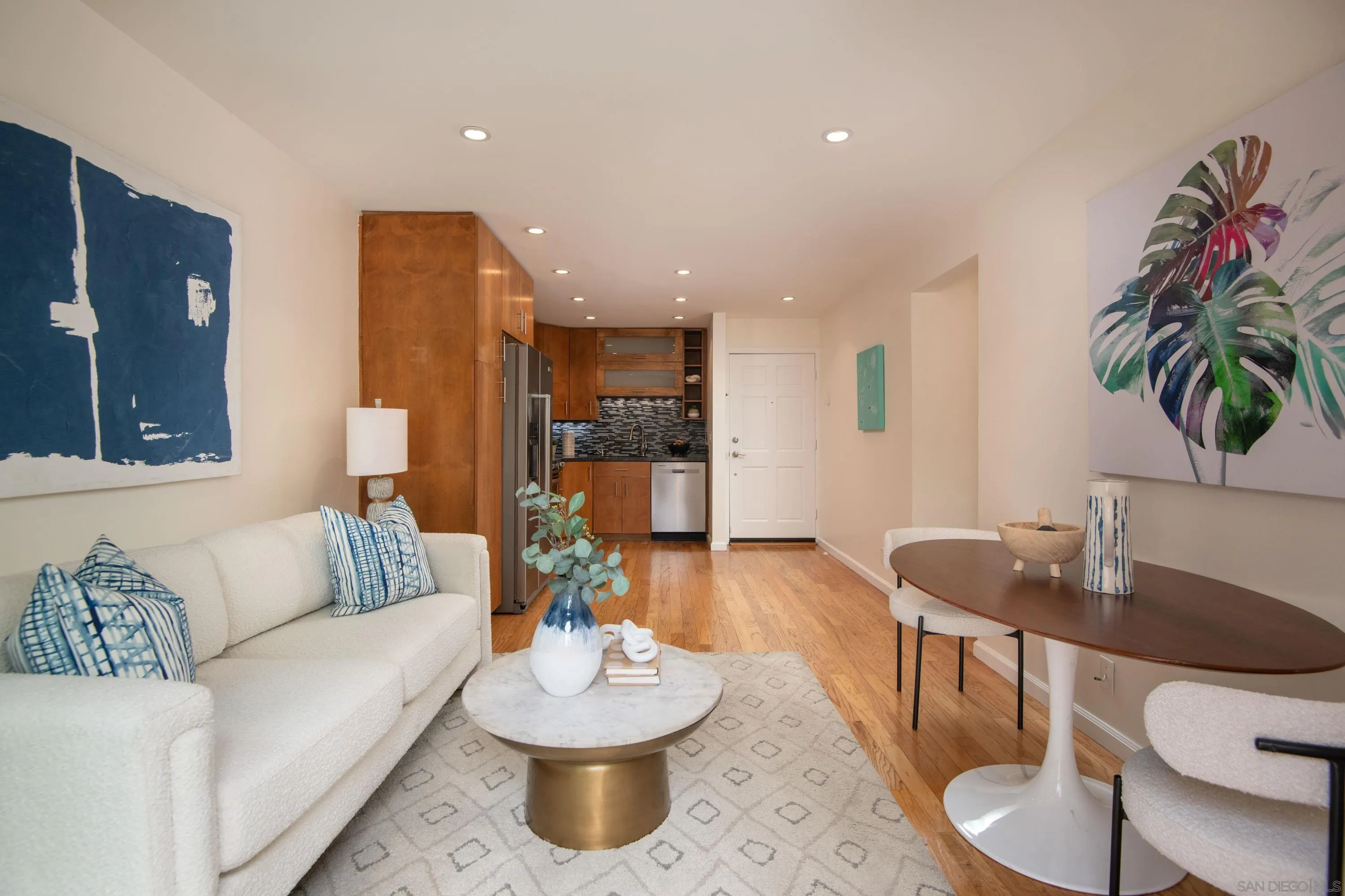 San Diego, California 92106, United States, 2 Bedrooms Bedrooms, ,2 BathroomsBathrooms,Residential,Pending,110999