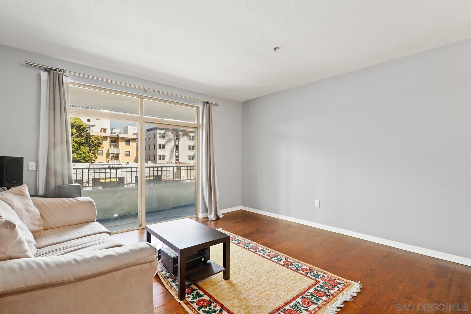 1501 Front St 315