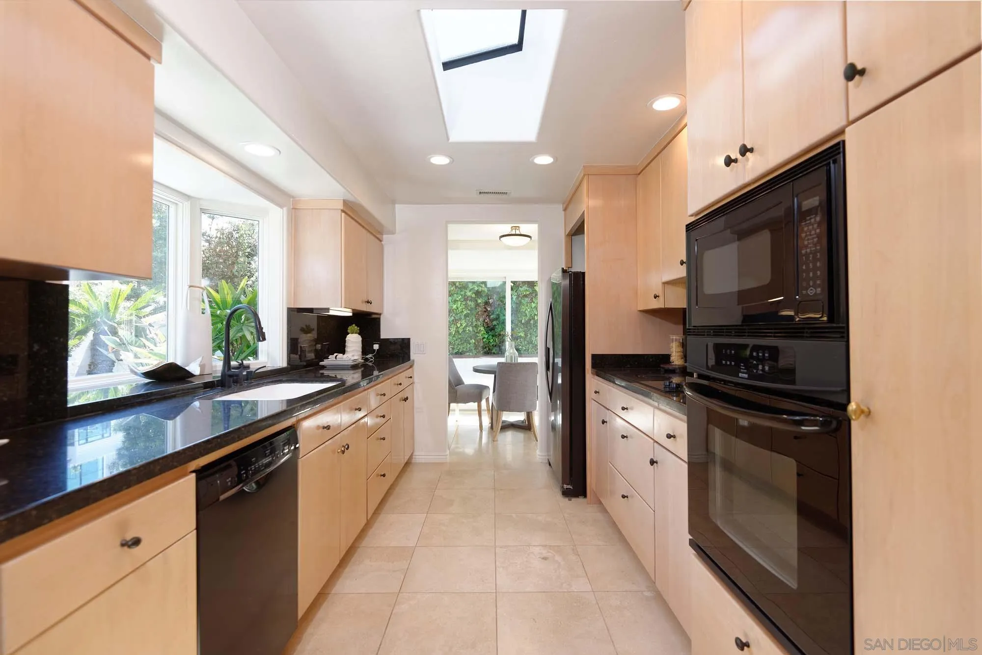 La Jolla, California 92037, United States, 3 Bedrooms Bedrooms, ,3 BathroomsBathrooms,Residential,Active,119257