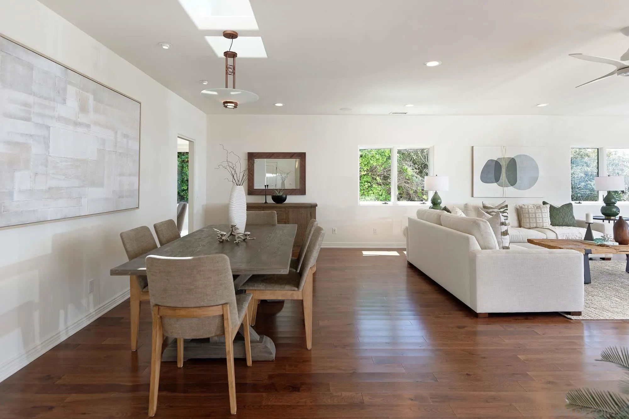 La Jolla, California 92037, United States, 3 Bedrooms Bedrooms, ,3 BathroomsBathrooms,Residential,Active,119257