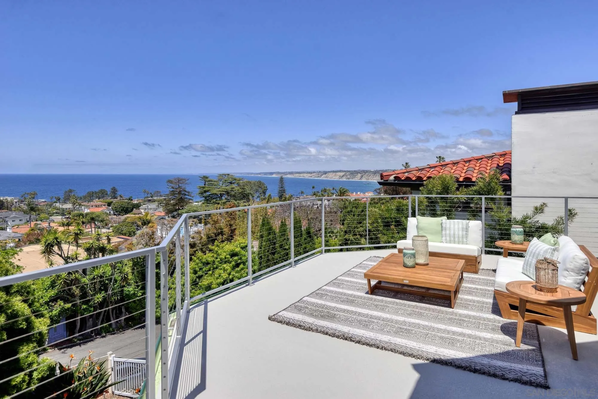 La Jolla, California 92037, United States, 3 Bedrooms Bedrooms, ,3 BathroomsBathrooms,Residential,Active,119257