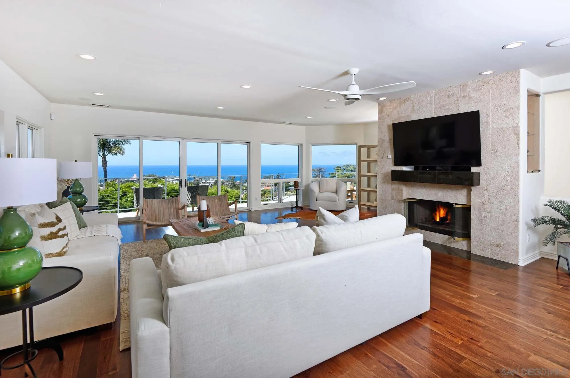 La Jolla, California 92037, United States, 3 Bedrooms Bedrooms, ,3 BathroomsBathrooms,Residential,Active,119257