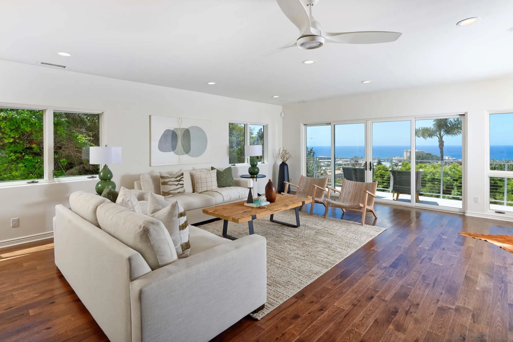 La Jolla, California 92037, United States, 3 Bedrooms Bedrooms, ,3 BathroomsBathrooms,Residential,Active,119257