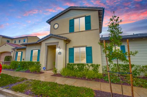 7943  Lusardi Creek Ln San Diego CA 92127
