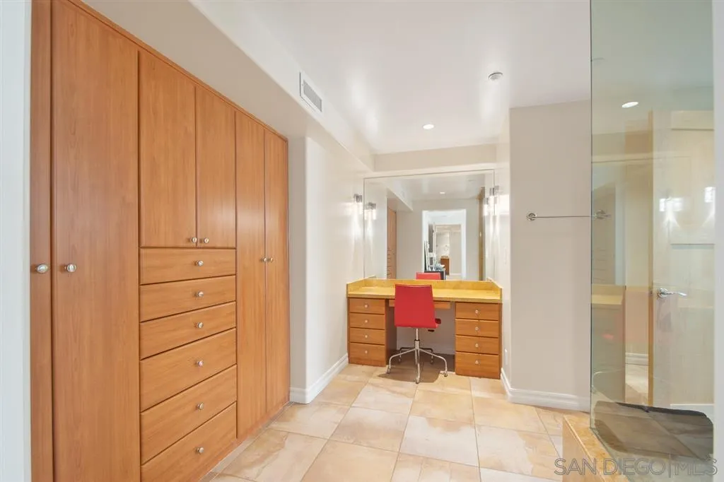 La Jolla, California 92037, United States, 3 Bedrooms Bedrooms, ,3 BathroomsBathrooms,Residential,Active,41828