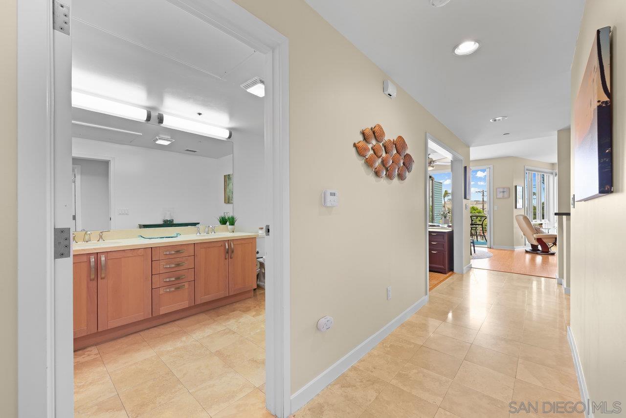5490 La Jolla Blvd K202