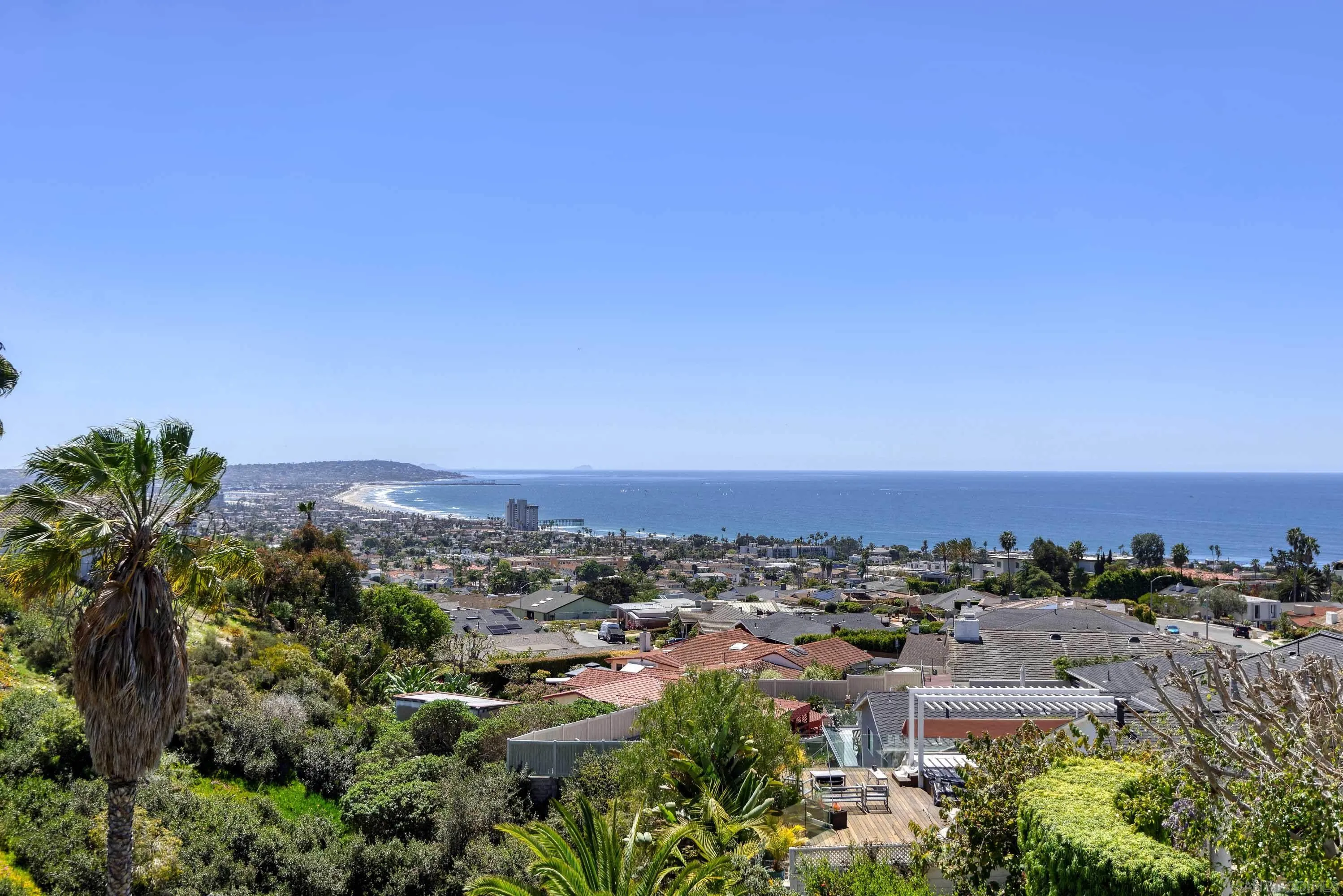 La Jolla, California 92037, United States, 2 Bedrooms Bedrooms, ,3 BathroomsBathrooms,Residential,Pending,103972