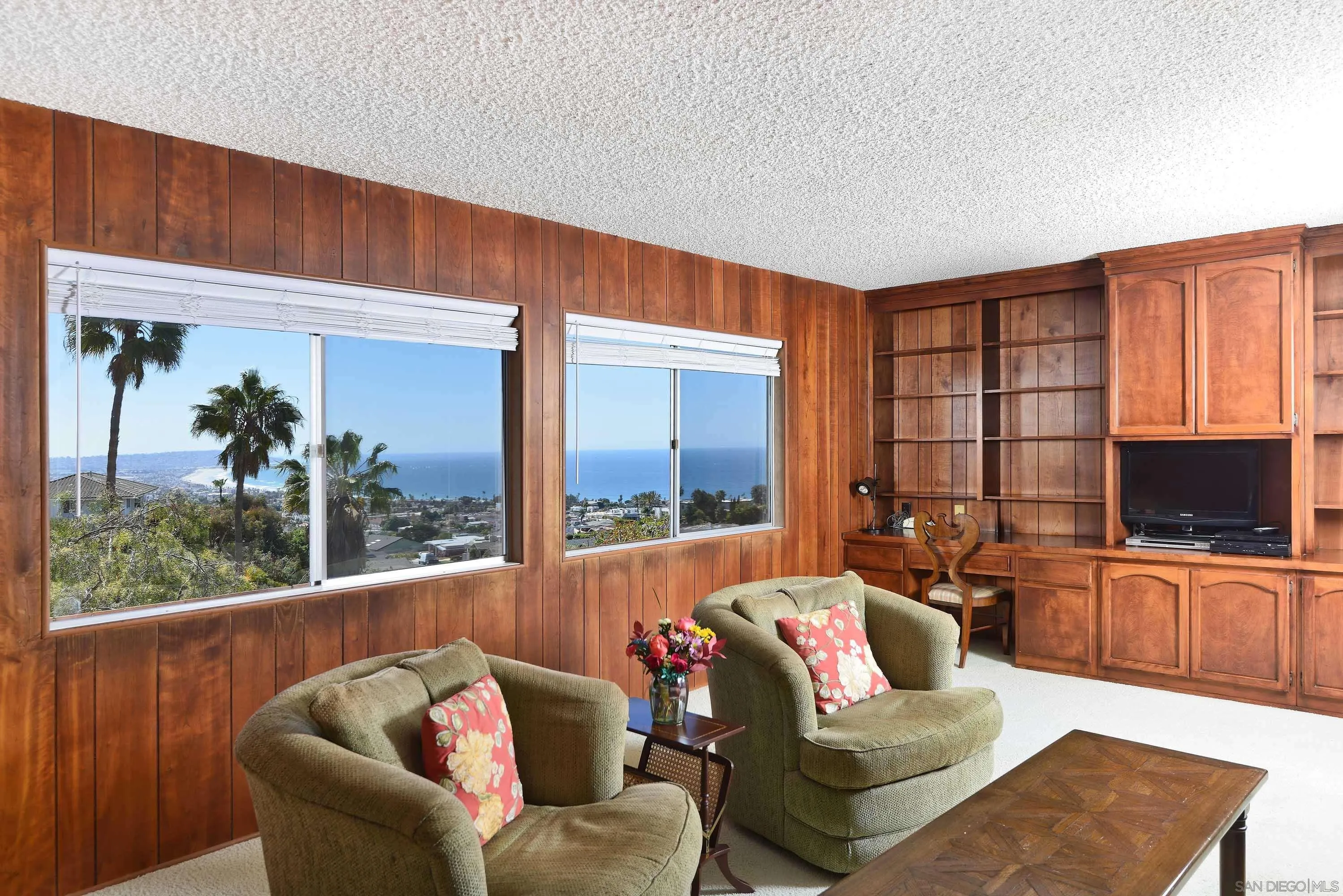 La Jolla, California 92037, United States, 2 Bedrooms Bedrooms, ,3 BathroomsBathrooms,Residential,Pending,103972