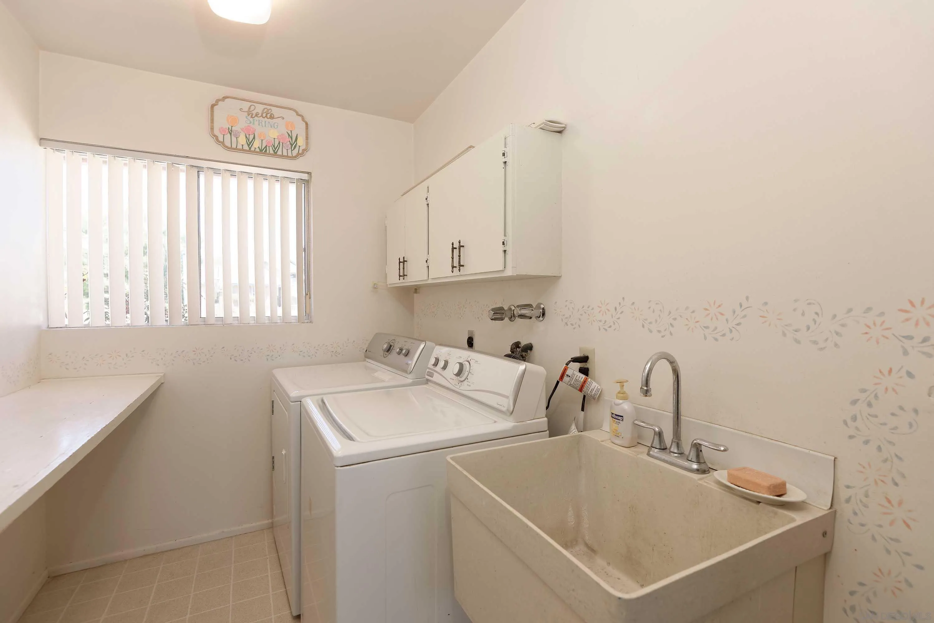 La Jolla, California 92037, United States, 2 Bedrooms Bedrooms, ,3 BathroomsBathrooms,Residential,Pending,103972