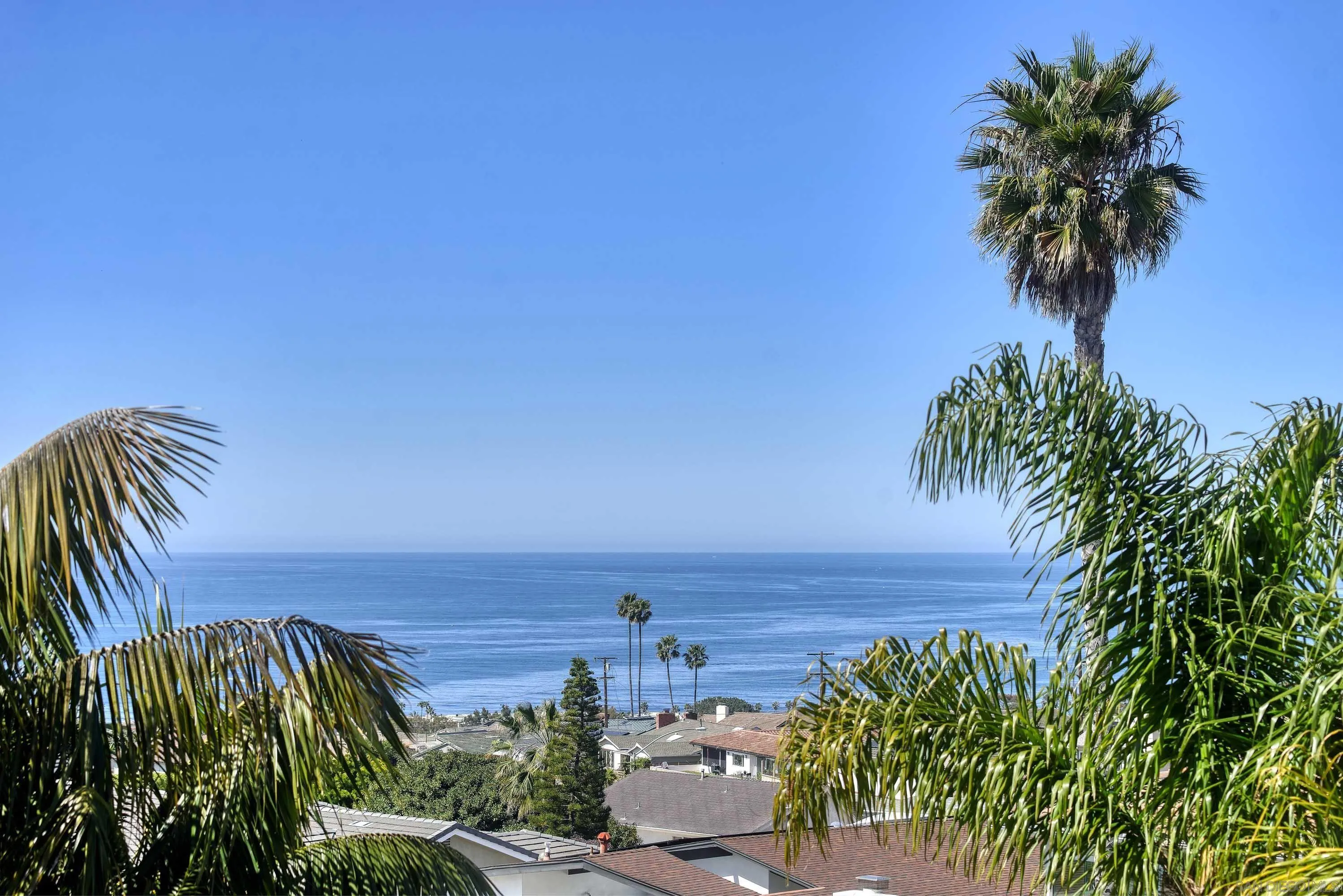 La Jolla, California 92037, United States, 2 Bedrooms Bedrooms, ,3 BathroomsBathrooms,Residential,Pending,103972
