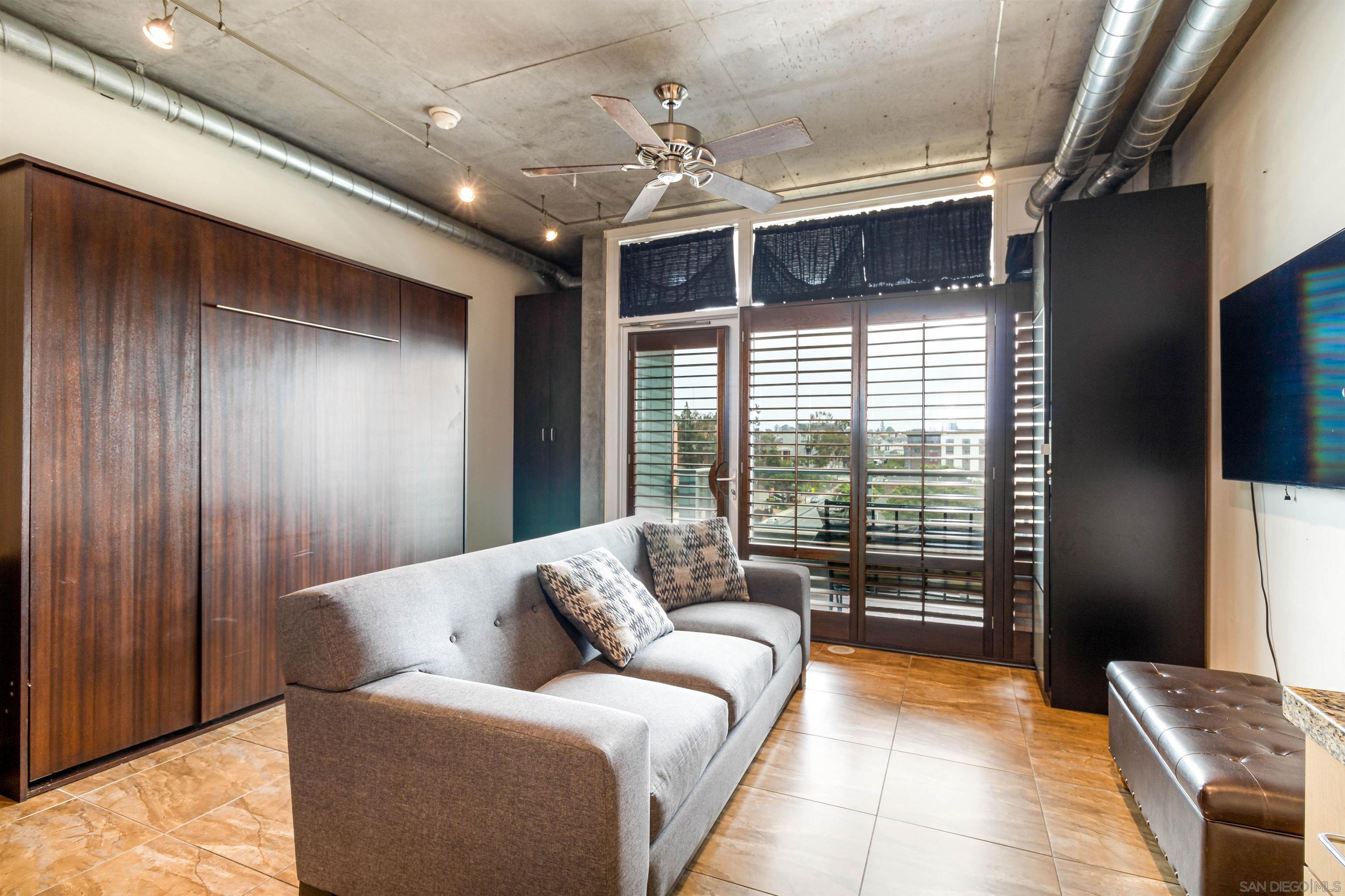 1080 Park Blvd 408