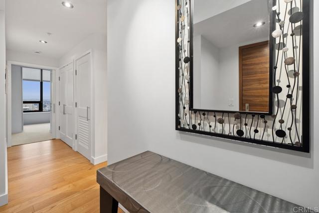 700 W E Street