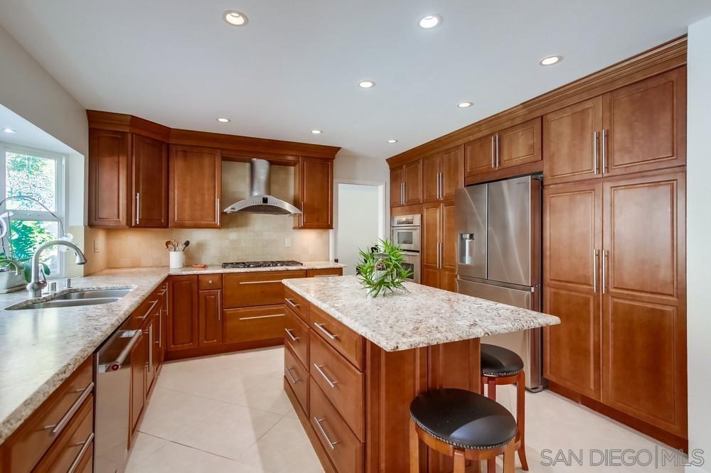 10555 Pine Falls Ct