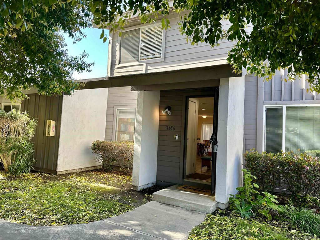 Photo for 3456 Seabreeze Walk, Oceanside, CA 92056 (MLS # 240006724)