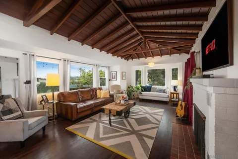 8535 Hillcrest Ave, La Mesa, CA 91941 - #: 250024051