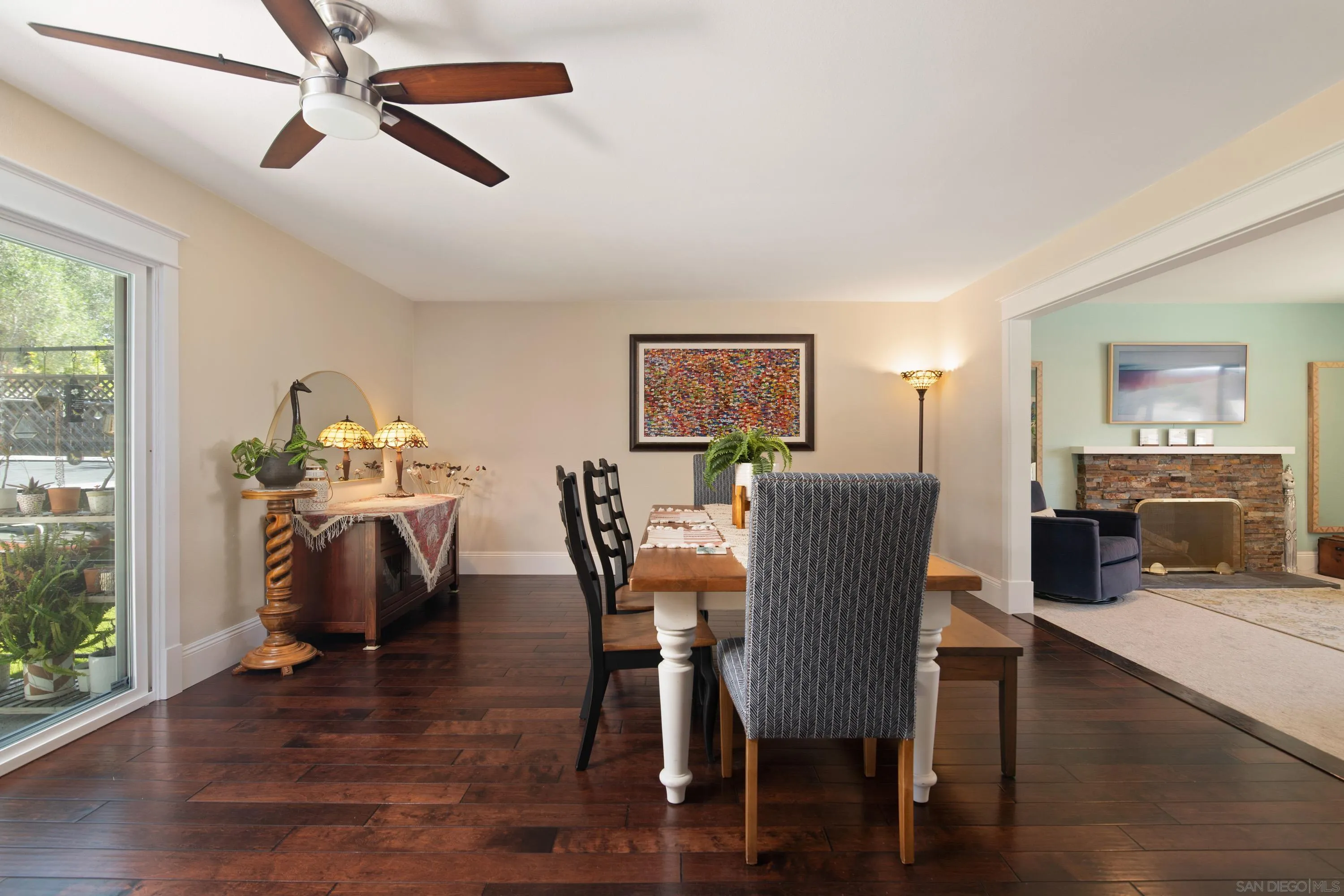 Carlsbad, California 92008, United States, 4 Bedrooms Bedrooms, ,3 BathroomsBathrooms,Residential,Pending,136490