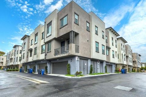 2211 Solara Lane Vista CA 92081