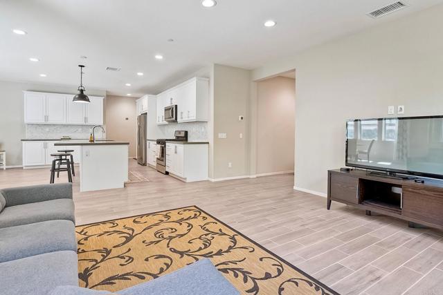 678 Gemstone Dr