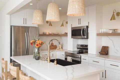 1842 S Pacific Street Oceanside CA 92054