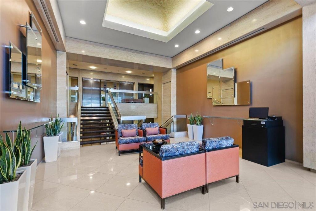 Photo of 1830 Avenida Del Mundo #1210, Coronado, CA 92118 (MLS # 250021261)