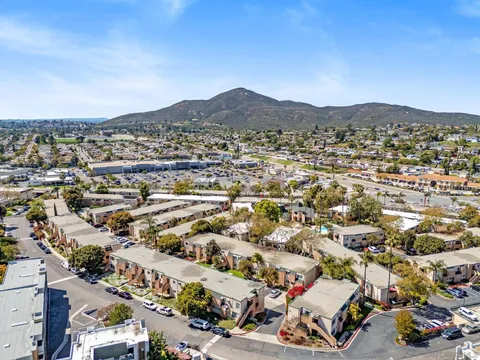 8765 Lake Murray Blvd Unit 4, San Diego, CA 92119 - #: 250023670