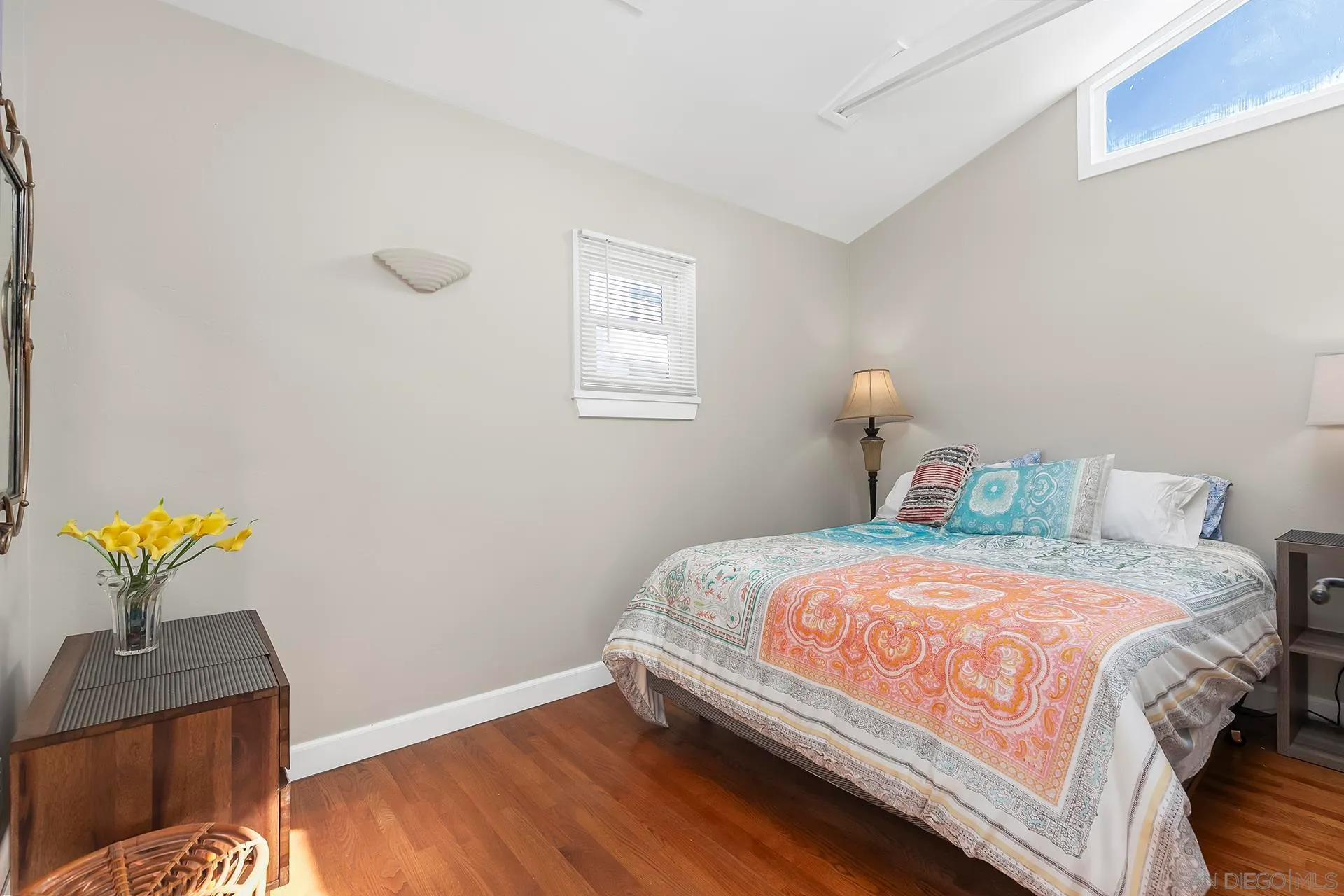 La Jolla, California 92037, United States, 4 Bedrooms Bedrooms, ,2 BathroomsBathrooms,Residential,Active,17540