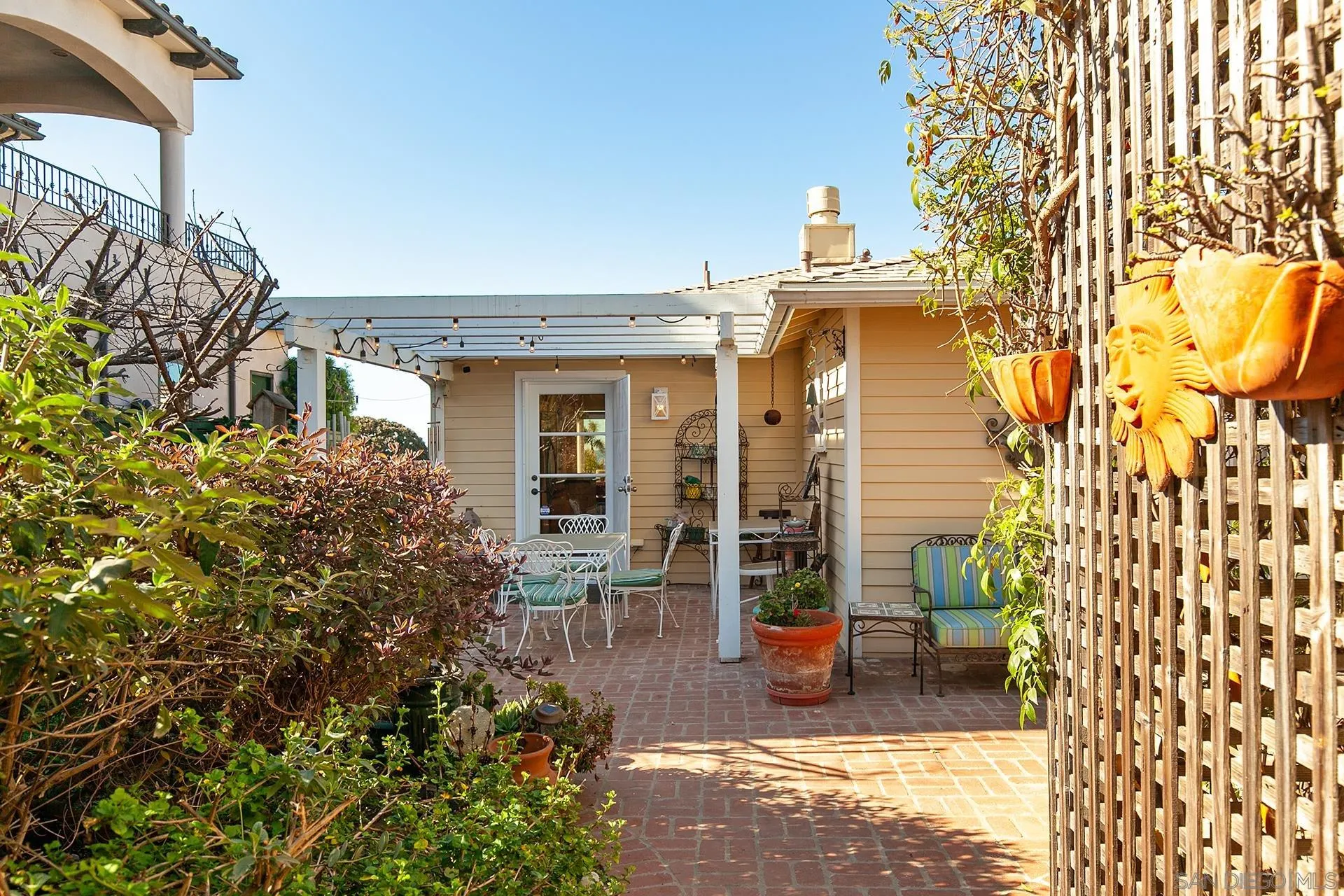 La Jolla, California 92037, United States, 4 Bedrooms Bedrooms, ,2 BathroomsBathrooms,Residential,Active,17540