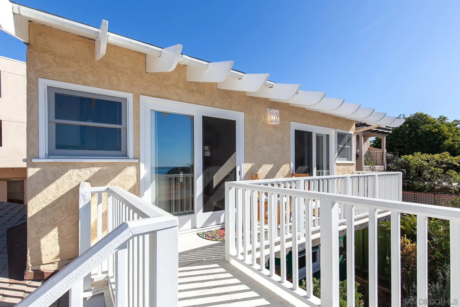 La Jolla, California 92037, United States, 4 Bedrooms Bedrooms, ,2 BathroomsBathrooms,Residential,Active,17540