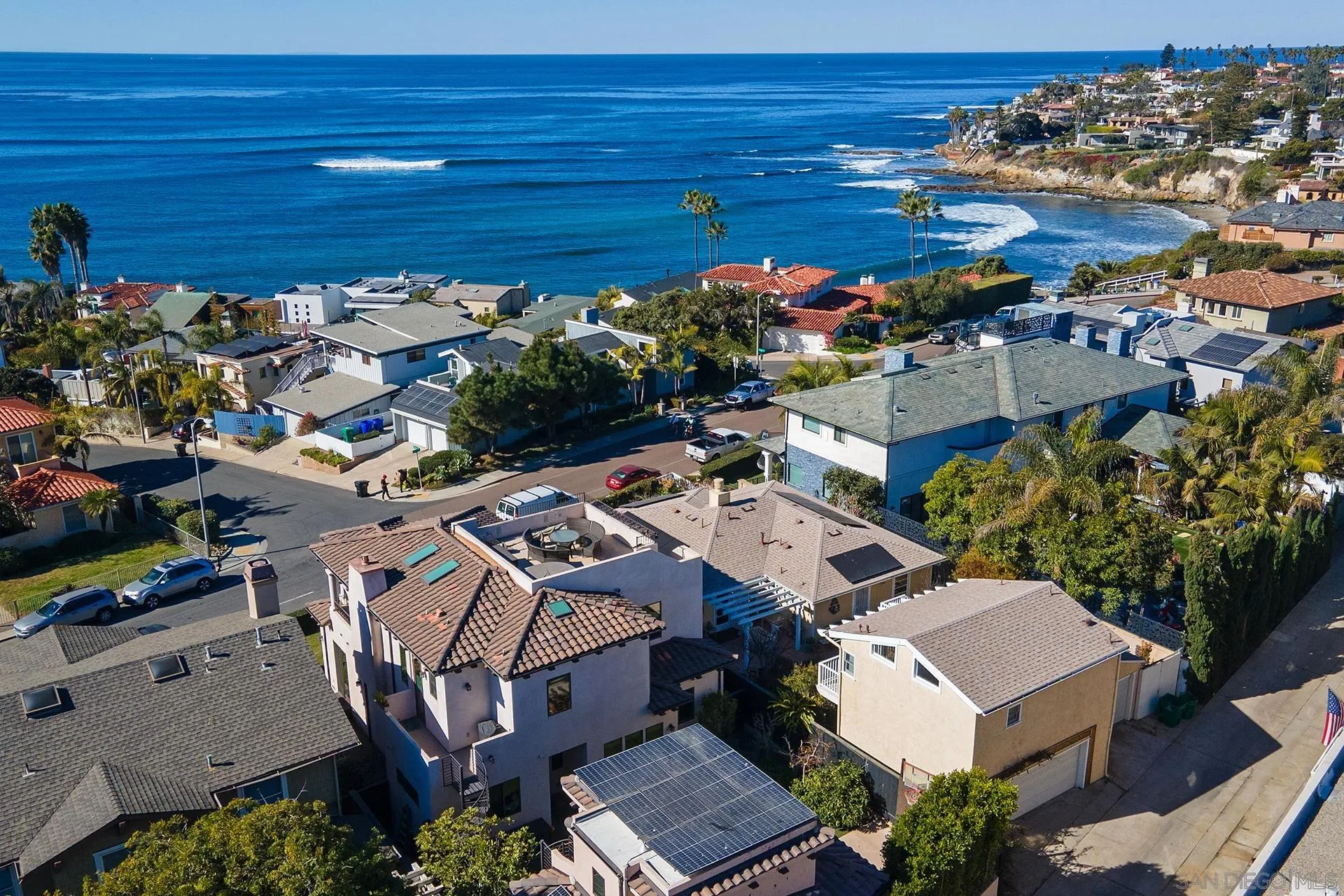 La Jolla, California 92037, United States, 4 Bedrooms Bedrooms, ,2 BathroomsBathrooms,Residential,Active,17540