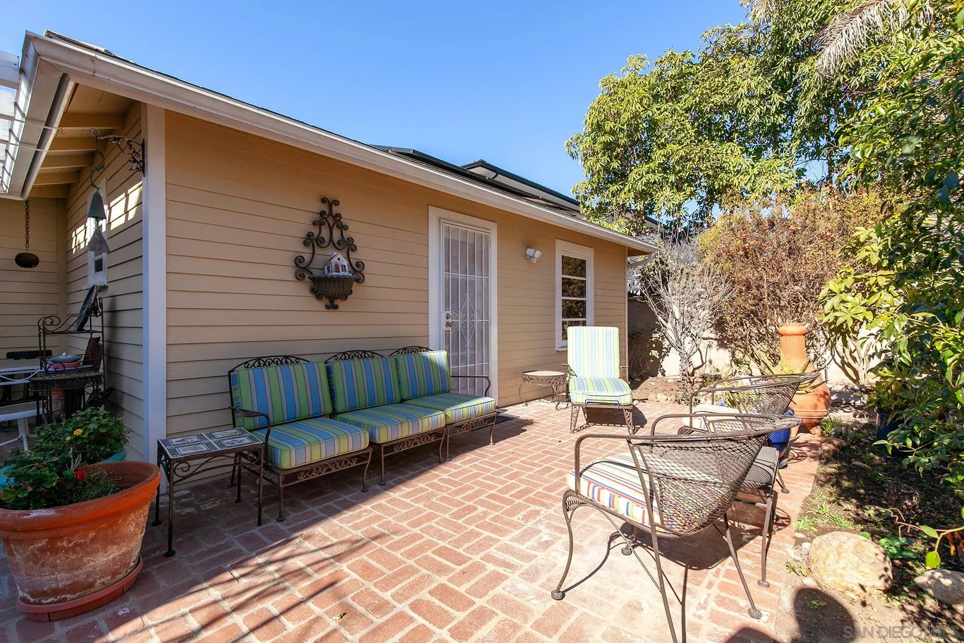 La Jolla, California 92037, United States, 4 Bedrooms Bedrooms, ,2 BathroomsBathrooms,Residential,Active,17540