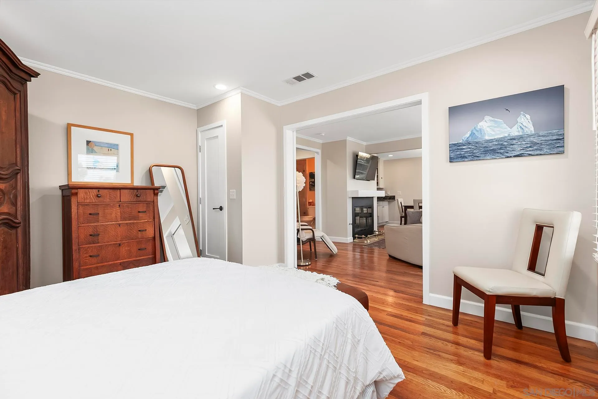 La Jolla, California 92037, United States, 4 Bedrooms Bedrooms, ,2 BathroomsBathrooms,Residential,Active,17540