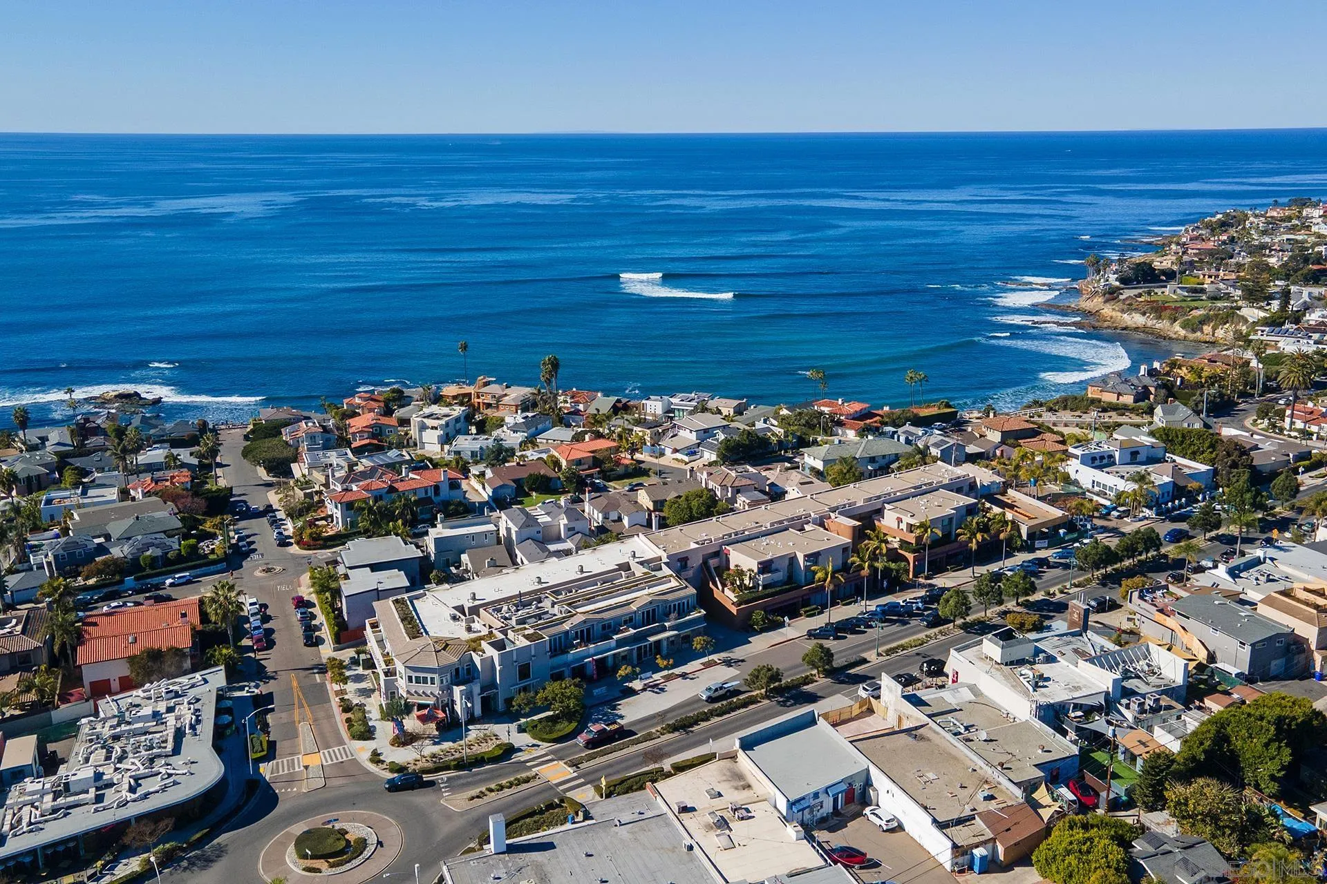 La Jolla, California 92037, United States, 4 Bedrooms Bedrooms, ,2 BathroomsBathrooms,Residential,Active,17540