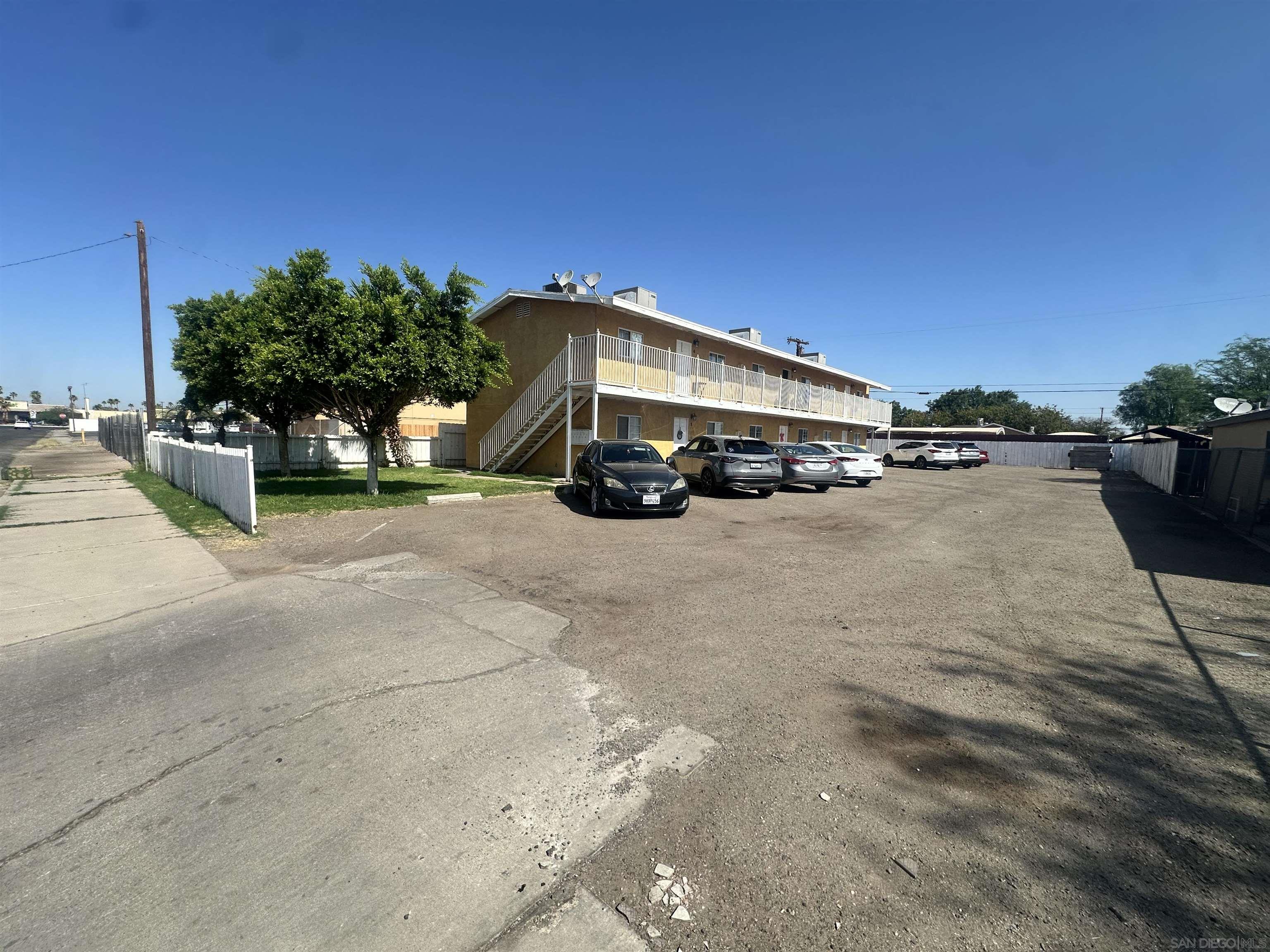 1412 El Centro Ave