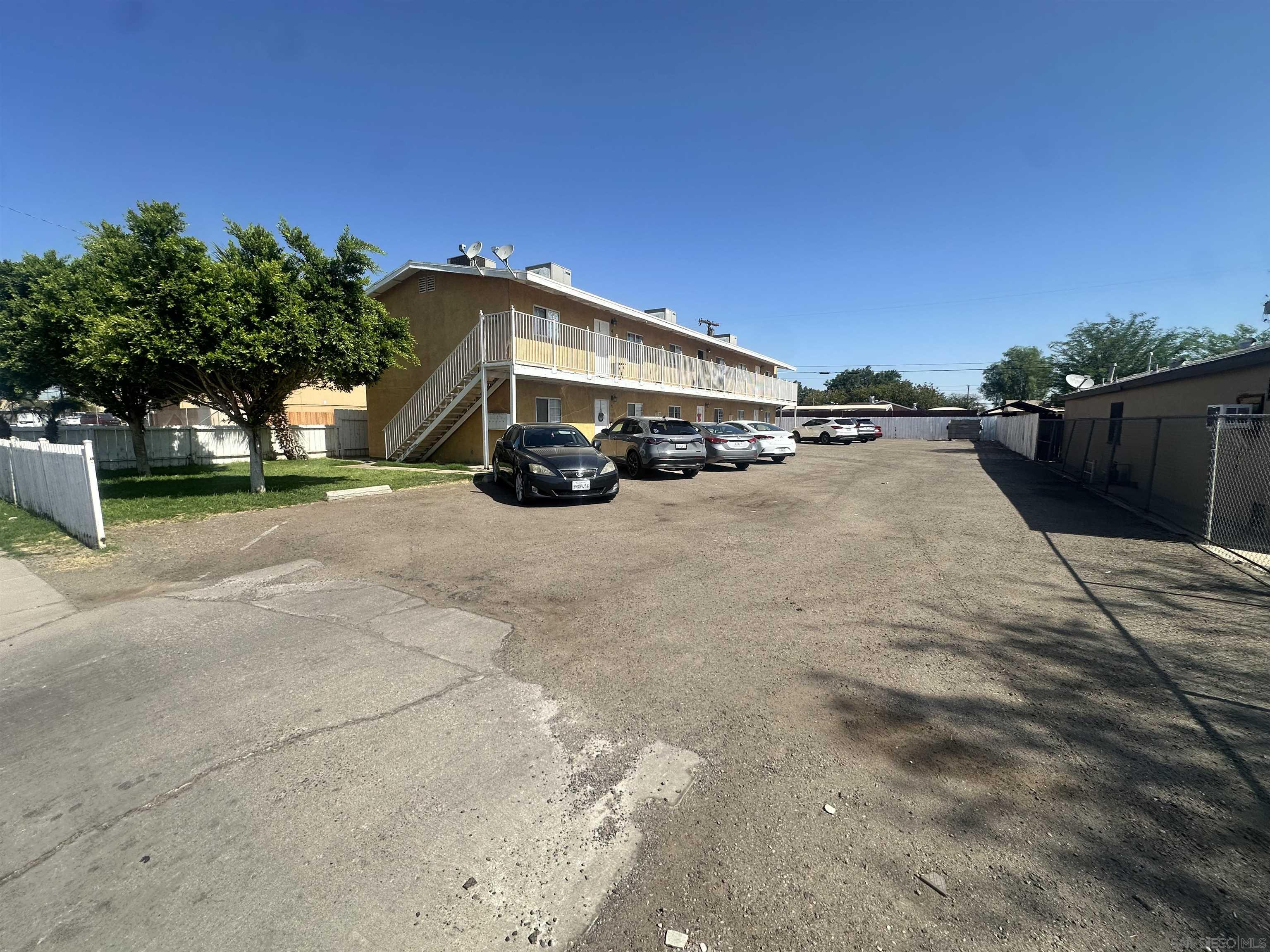 1412 El Centro Ave
