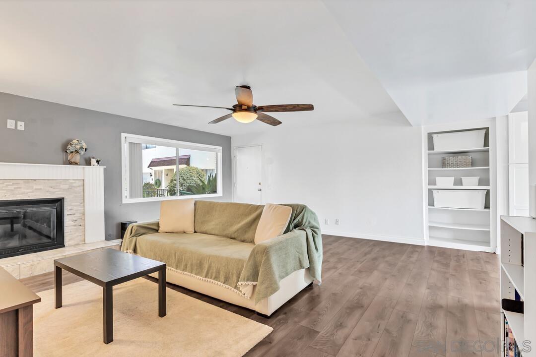 806 E 4Th Ave 8