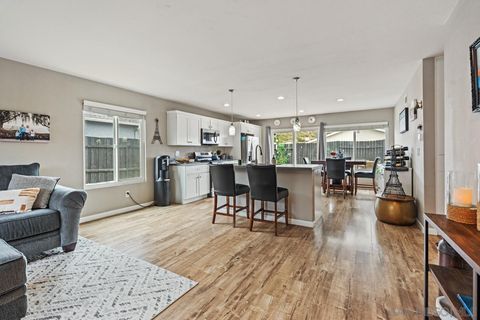 13637  Los Olivos Ave Poway CA 92064