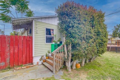 2119  Bacon St San Diego CA 92107