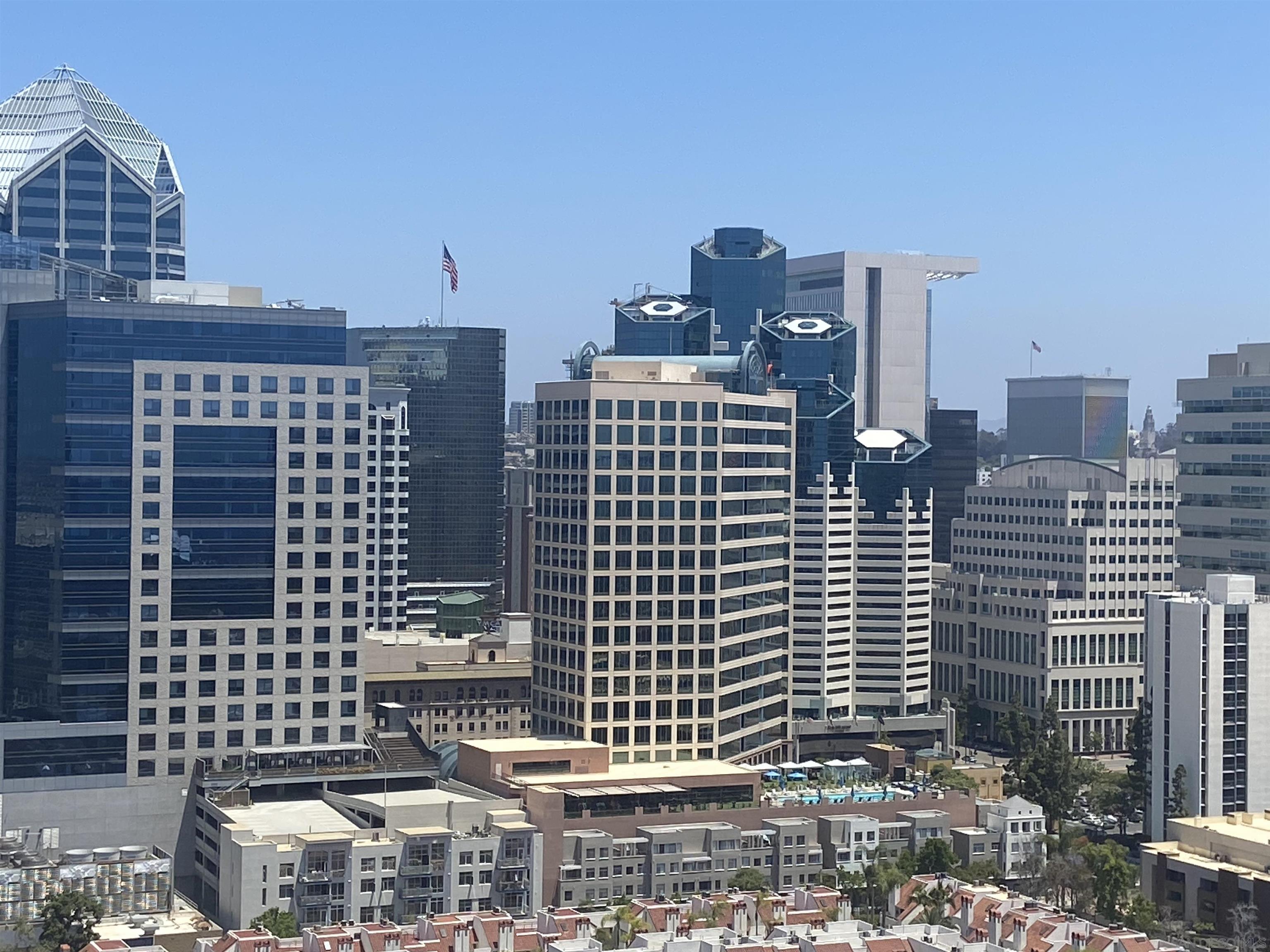 700 W Harbor 2501