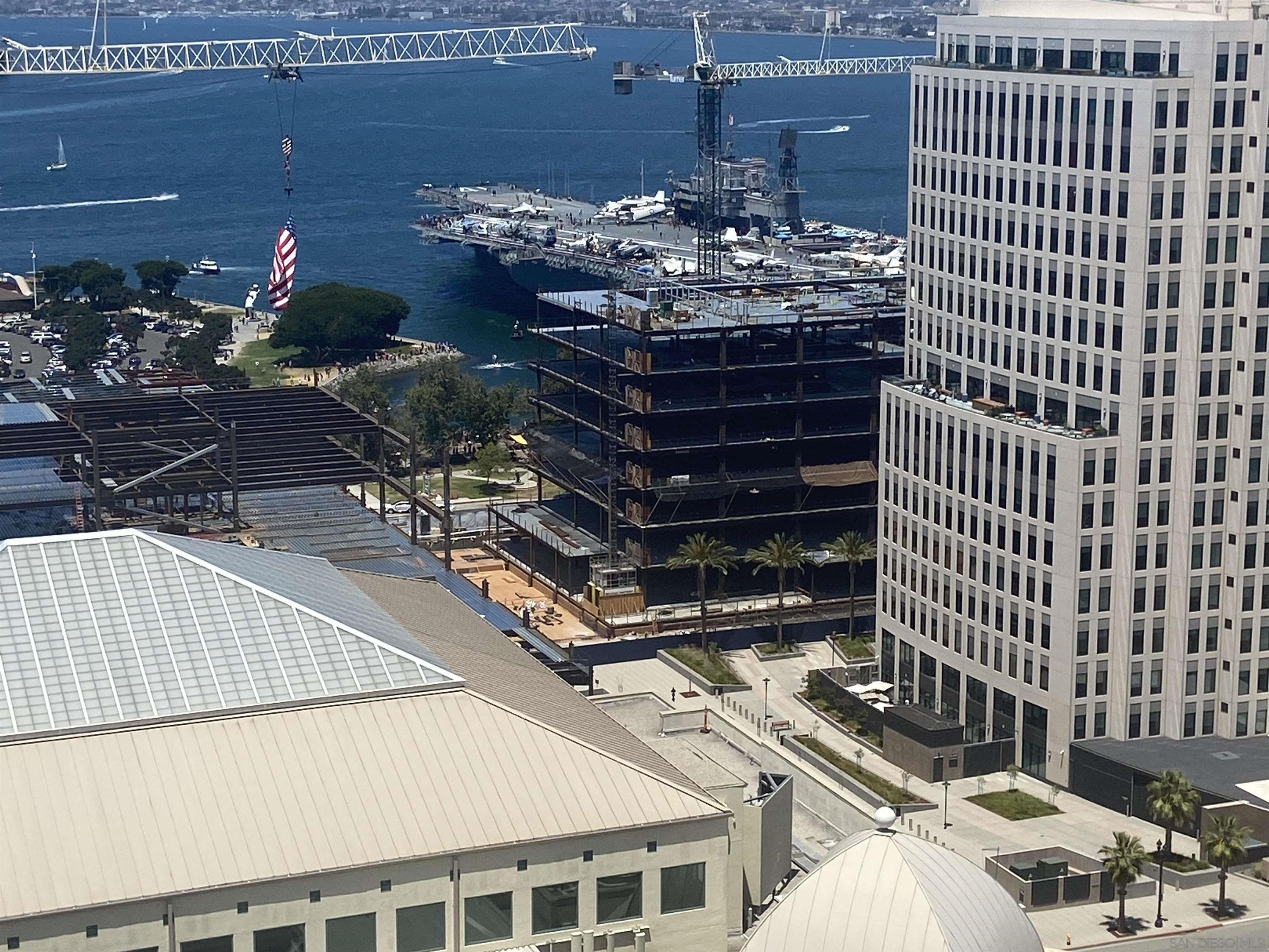 700 W Harbor 2501