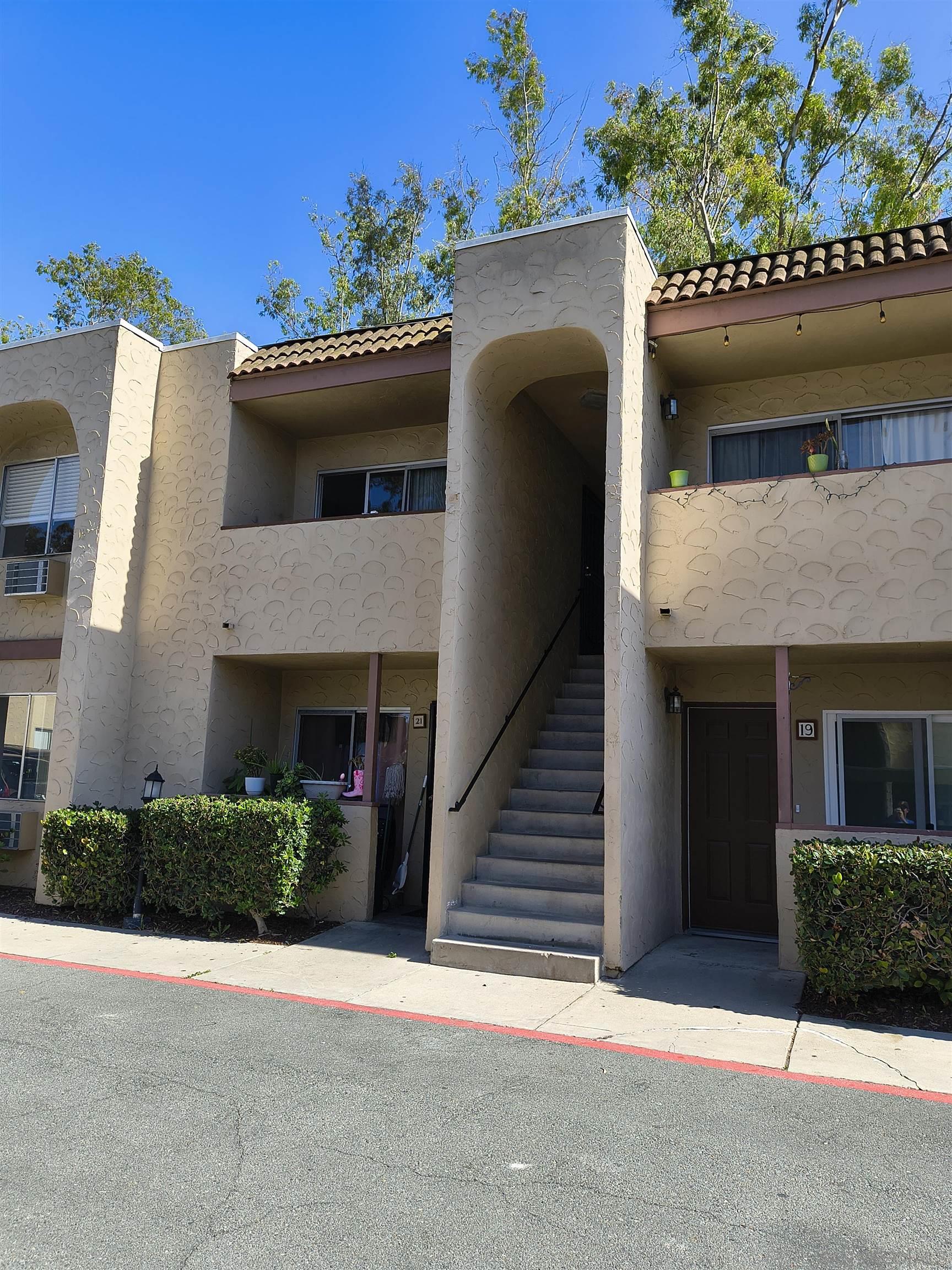 3557 Kenora Dr 22