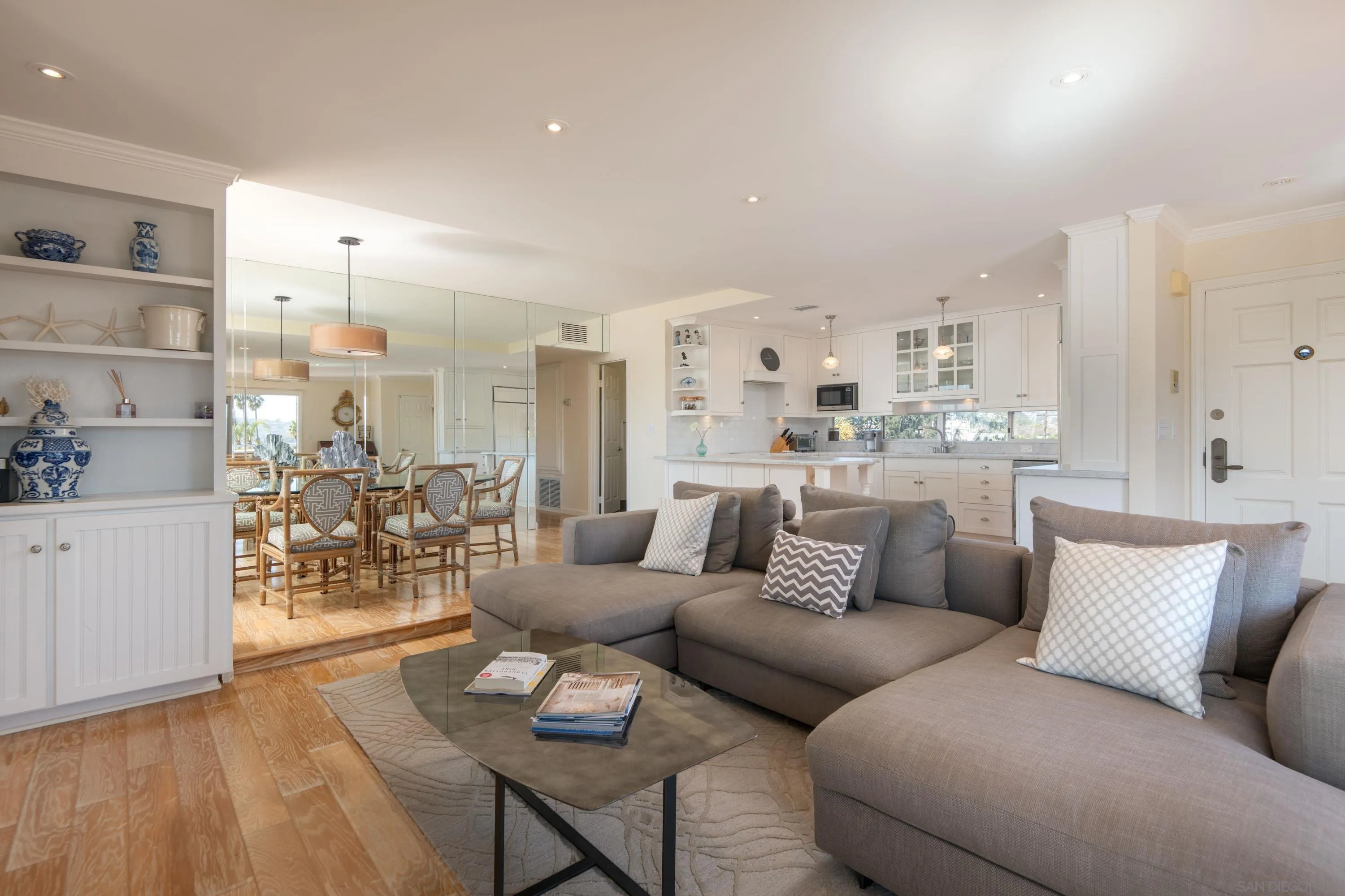 San Diego, California 92109, United States, 2 Bedrooms Bedrooms, ,2 BathroomsBathrooms,Residential,Coming Soon,96191