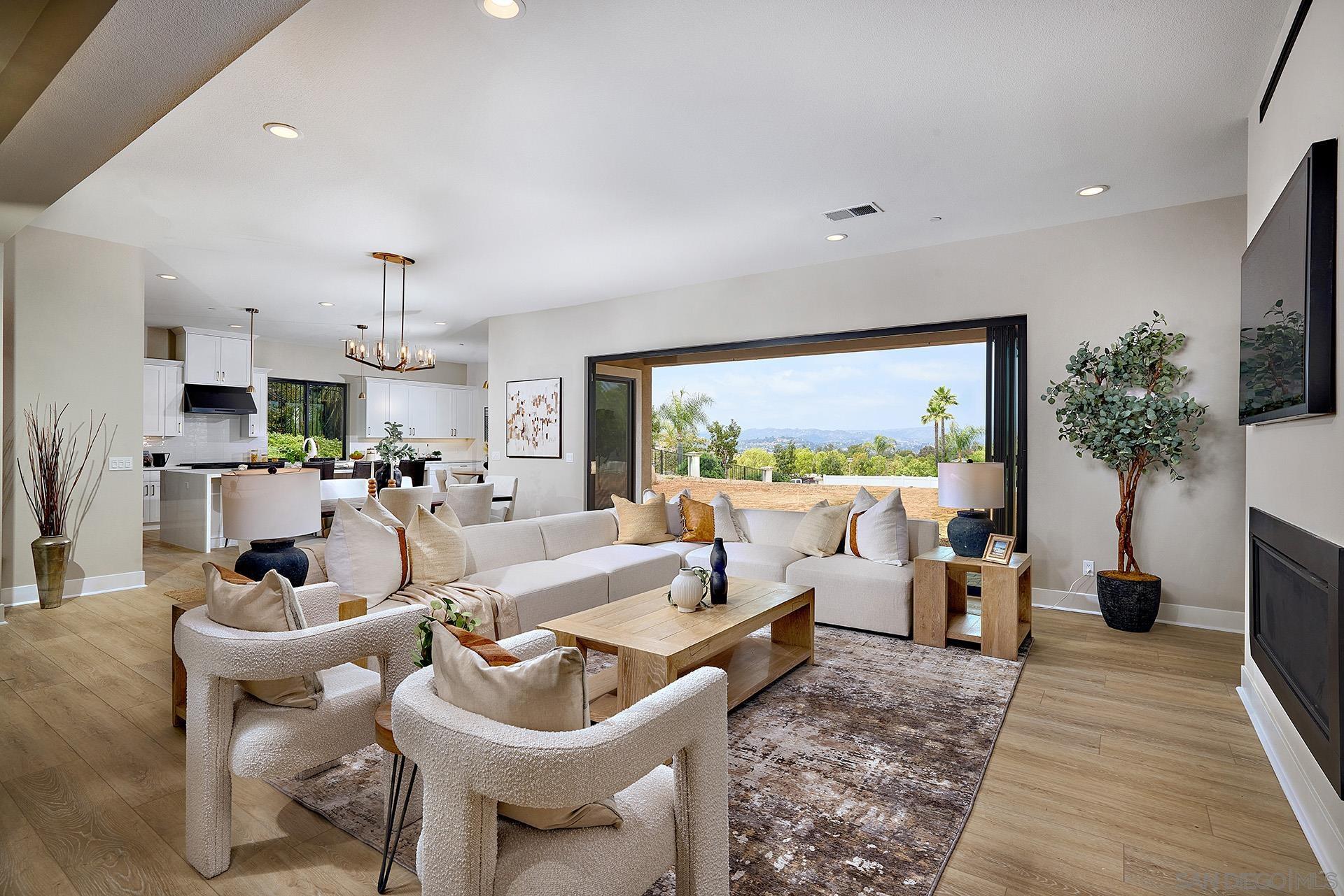1755 Calle Catalina